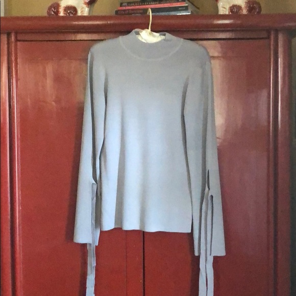 🎉🎉Sweater - Picture 2 of 2